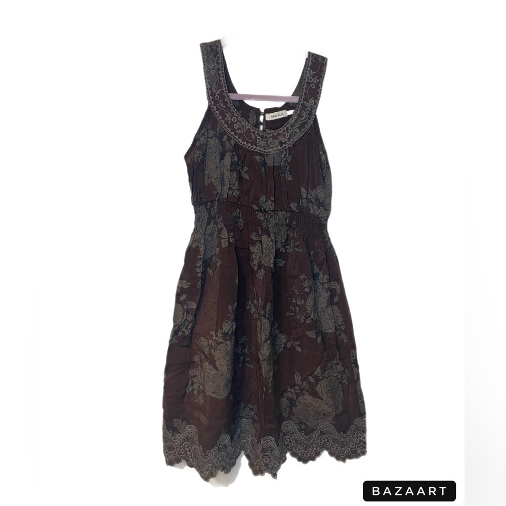 Blue bird scalloped hem embroidered dress in brown/blue/gray. Size S GGG